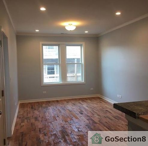 2nd image of 1150 N Keeler Ave APT 2E