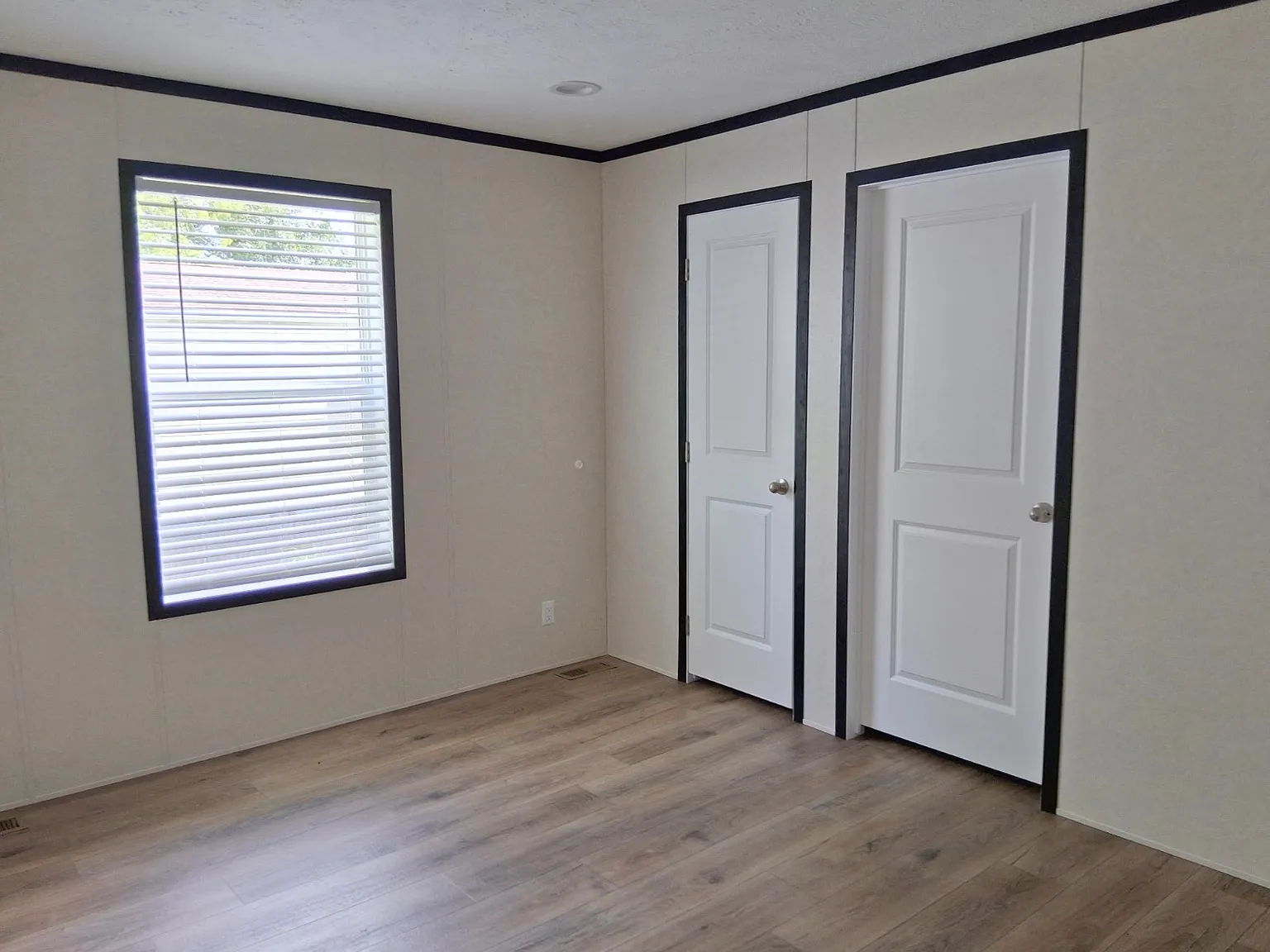 3 bed, 2.0 bath, 1056 sqft, $1,095 — Photo 4