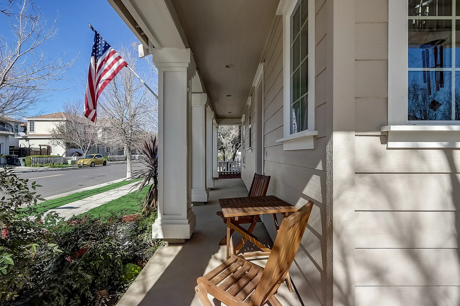 498 Goodwin St photo 1