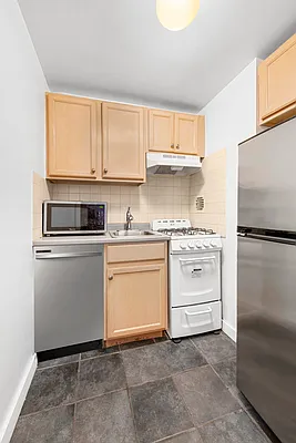 Sold by Compass | media 5