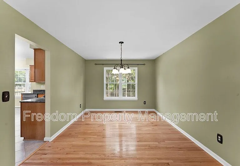 9140 Worthington Dr — Photo 16
