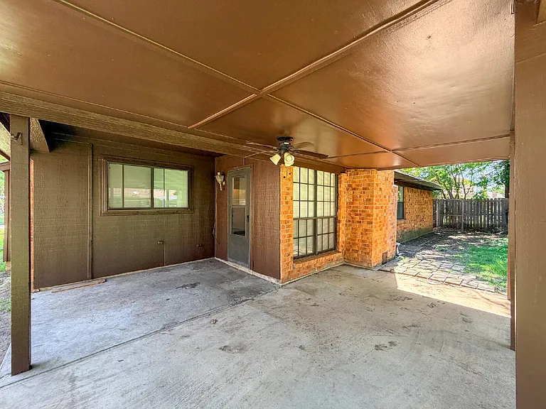 712 Pecan St — Photo 28