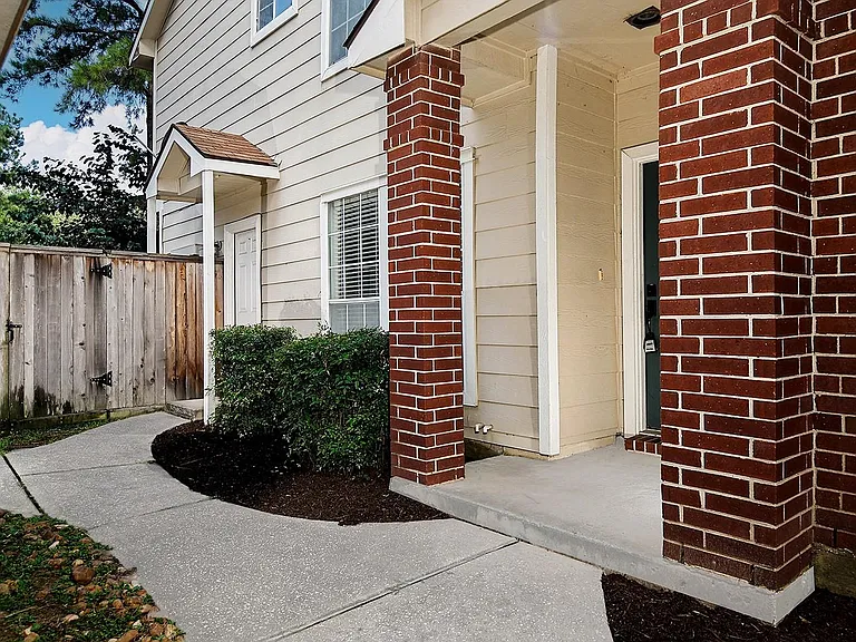 35 S Avonlea Cir — Photo 3