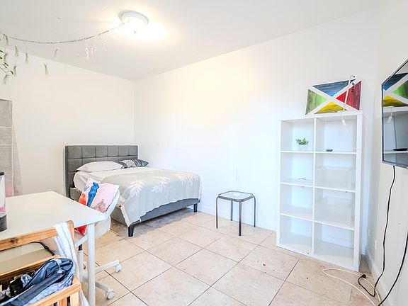 5th image of 7441 Wayne Ave APT 2H