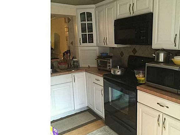 4th image of 4372 Carambola Cir N