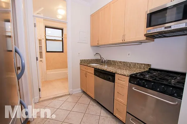 Rented by Mdrn Residential | media 4