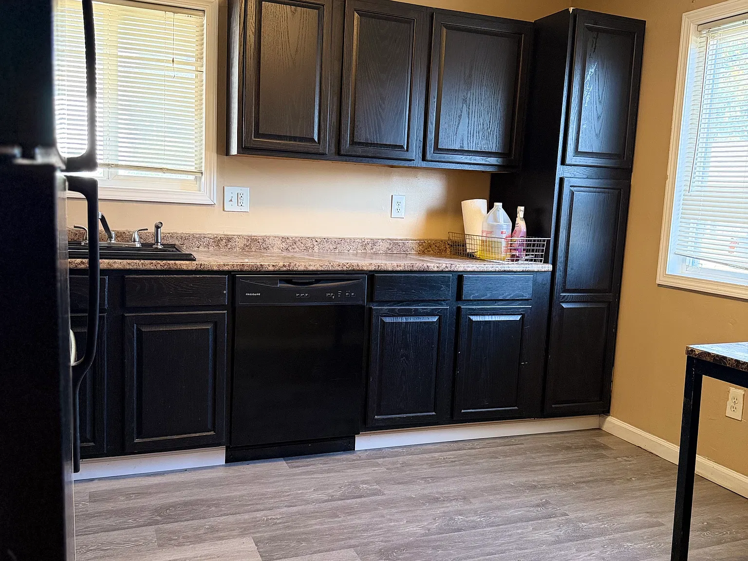 3 bed, 852 sqft, $1,500 — Photo 4