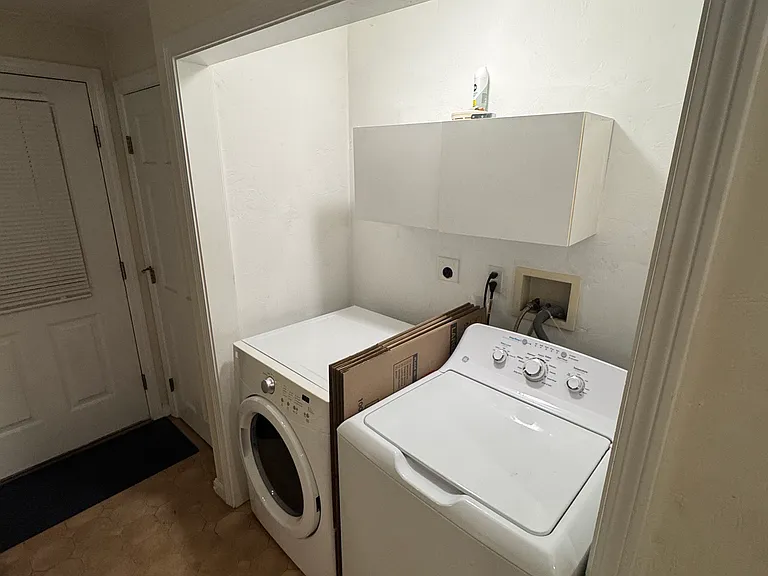 20 Gibbon St #1 — Photo 13