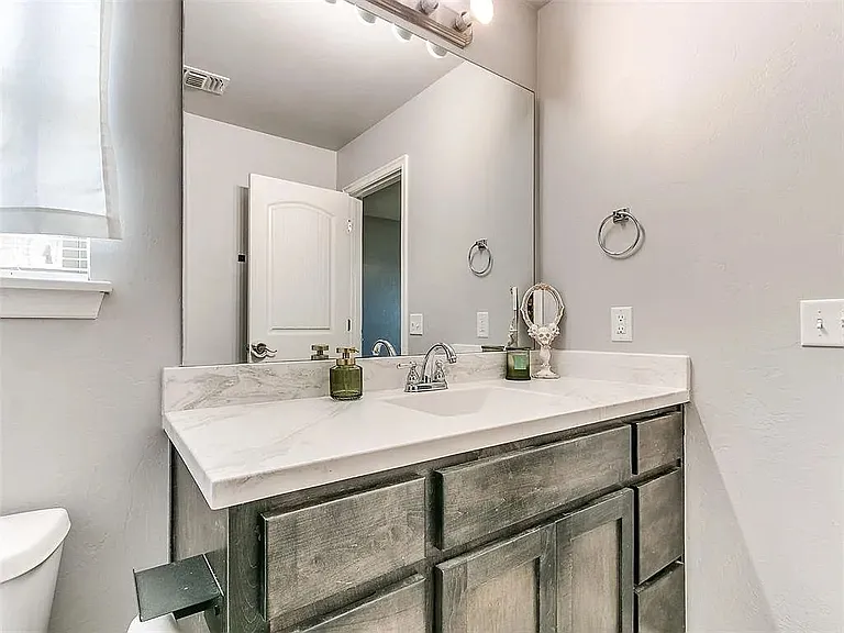 9524 SW 29th Ter — Photo 18