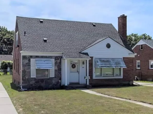 1645 Birchcrest Dr, Dearborn, MI 48124