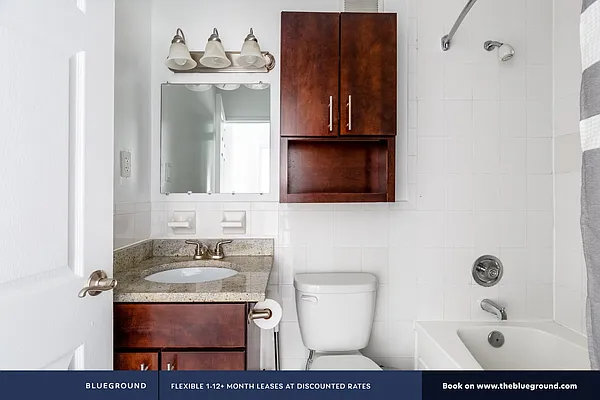 Rented by The Blueground | media 11