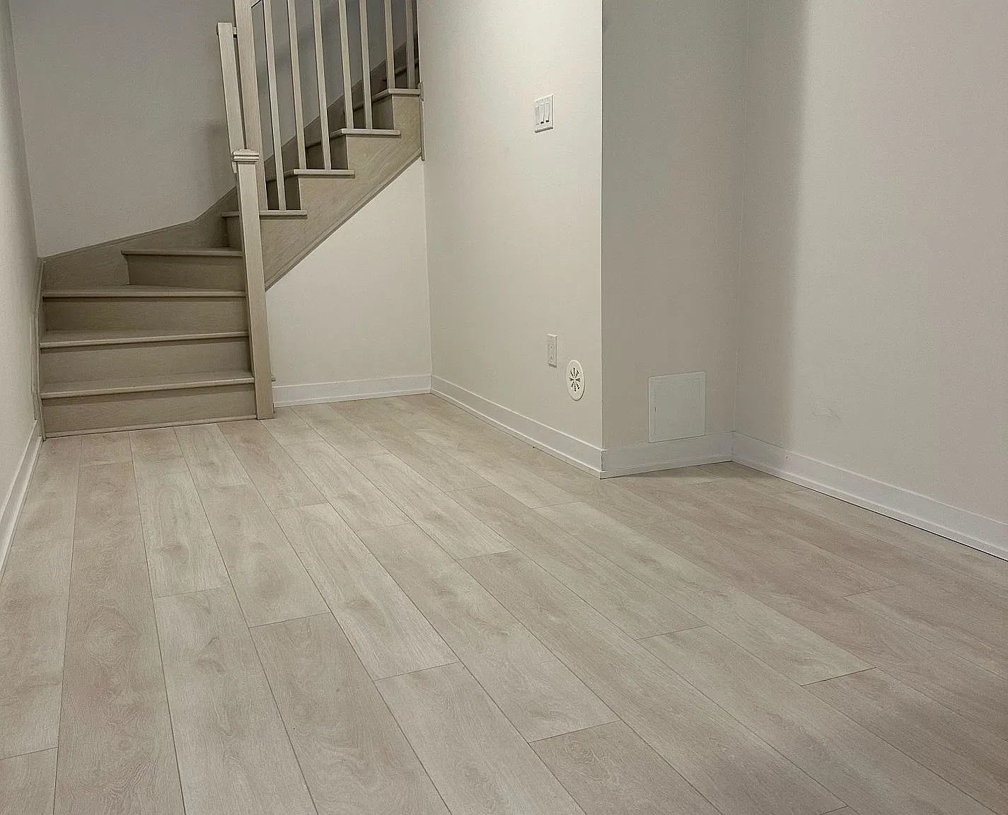 3 bed, $3,000 — Photo 2