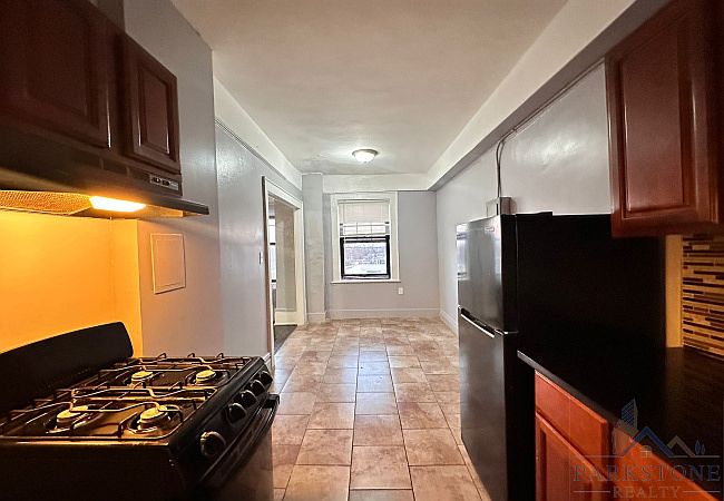 1st image of 26 N Harrison St #802
