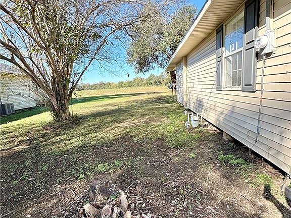 4th image of 10385 Bayou Des Glaises St