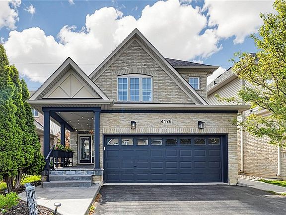 2nd image of 4176 Saunders Cres