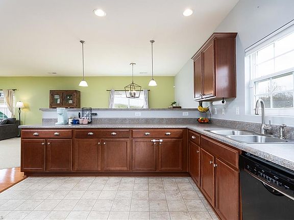 5th image of 2546 Covington Loop