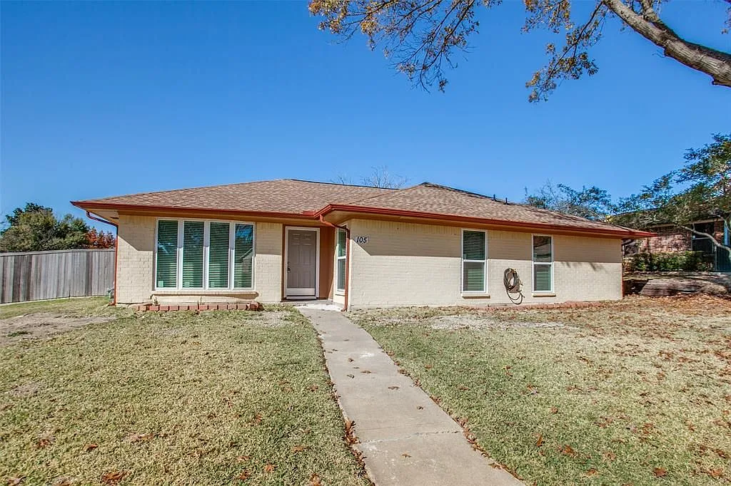 3 bed, 2.0 bath, 1690 sqft, $2,200 — Photo 1