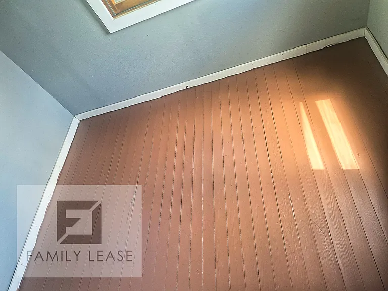 1701 Huron Ave — Photo 23