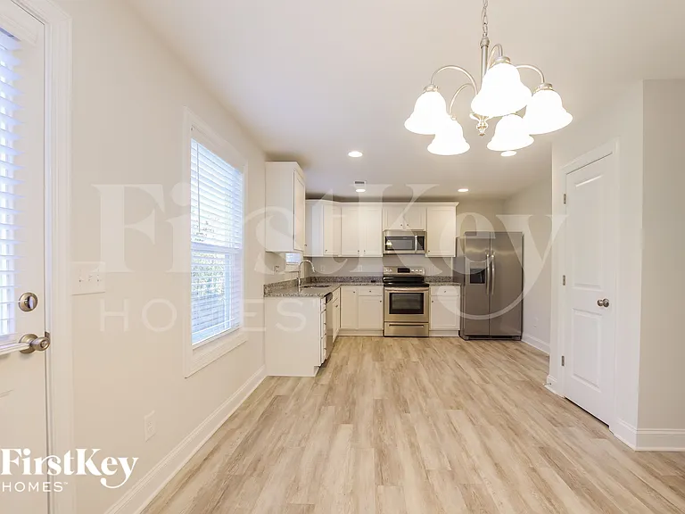 6631 Rockwell Blvd W — Photo 6