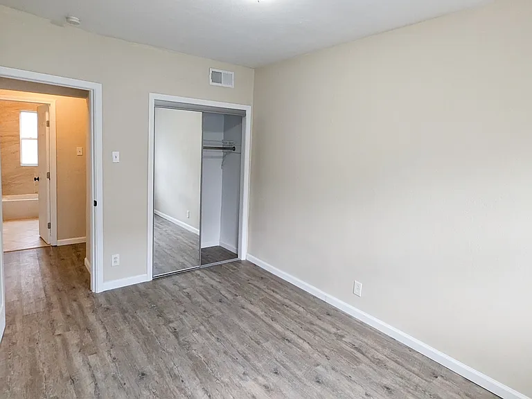 7114 Vernon Ave #7114 — Photo 10