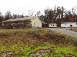 908 Riverchase Trl, Clarkrange, TN 38553