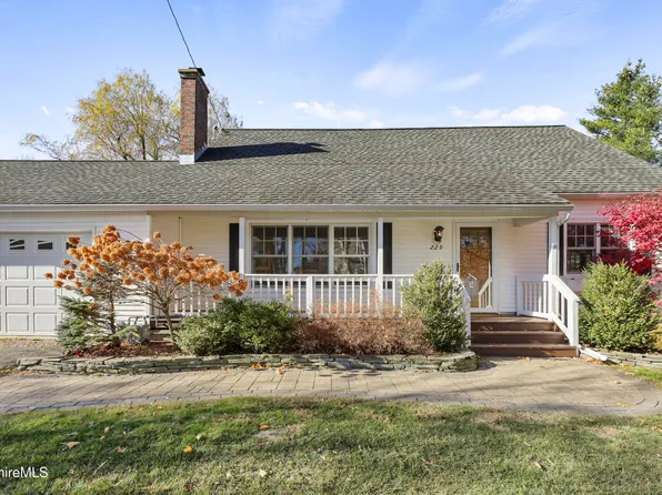 229 Luce Rd, Williamstown, MA 01267