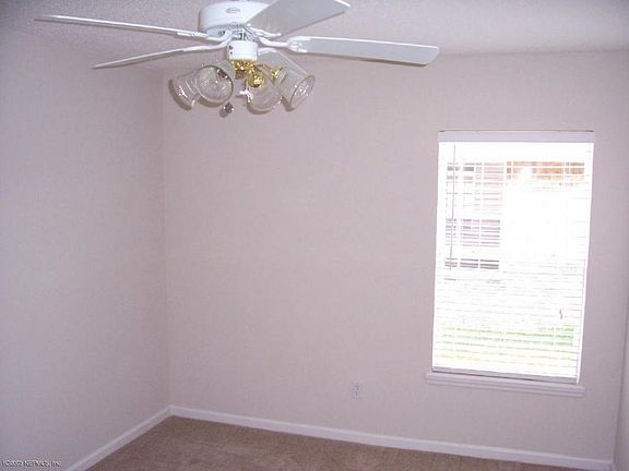 5th image of 2809 Cross Creek Dr