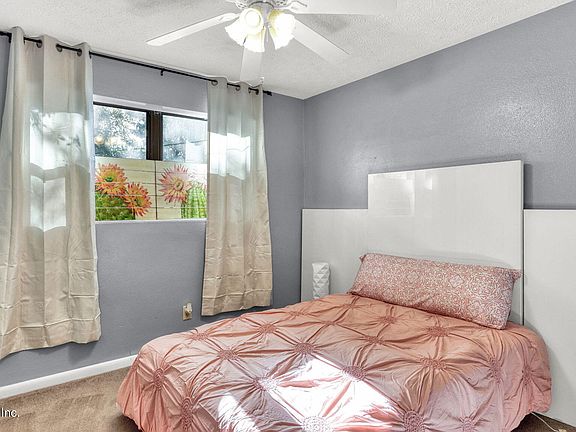 5th image of 8162 Cesperdes Ave
