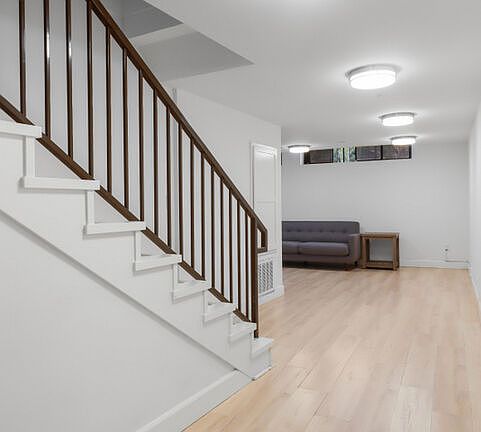 2nd image of 10982 Roebling Ave APT 103