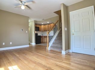 1165 W Chester Pike UNIT B, Havertown, PA 19083