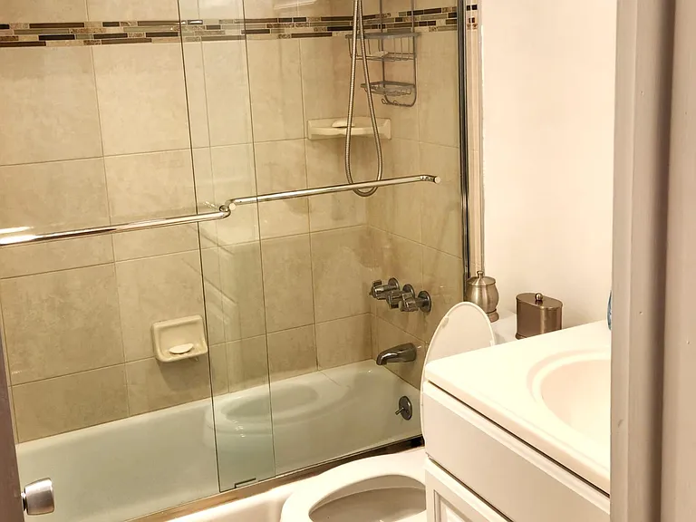 745 SE 19th Ave #112 — Photo 11