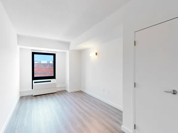 19-38 Cornaga Avenue image 7 of 21