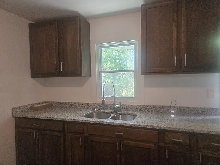 617 Gurley St — Photo 29