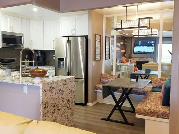 5th image of 510 Camino De La Reina Unit 302
