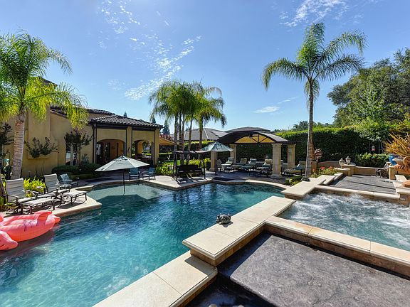 3rd image of 5640 Monte Claire Ln