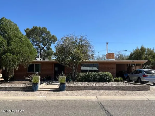 6808 E Scarlett St, Tucson, AZ 85710