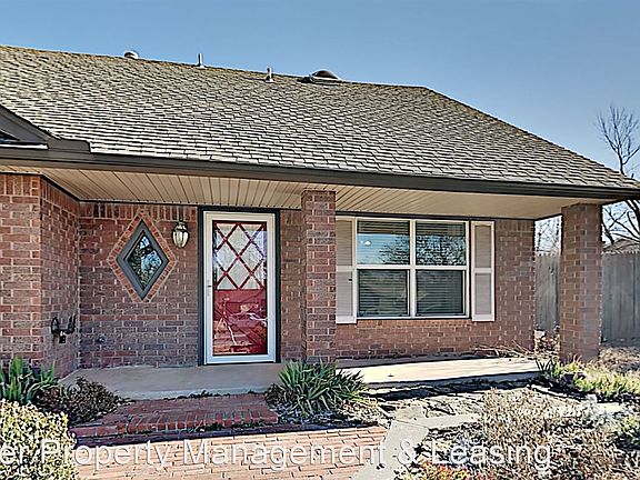 4th image of 3625 NE 142nd Ct