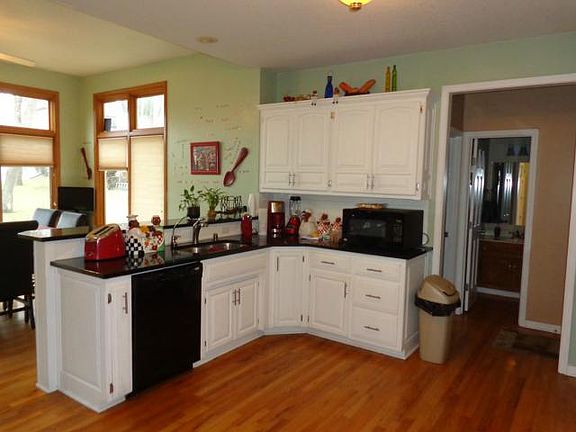 5th image of 7714 NW Revere Dr