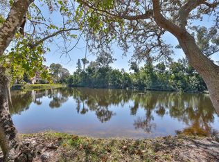 635 Woodlawn Dr #635, Bradenton, FL 34210