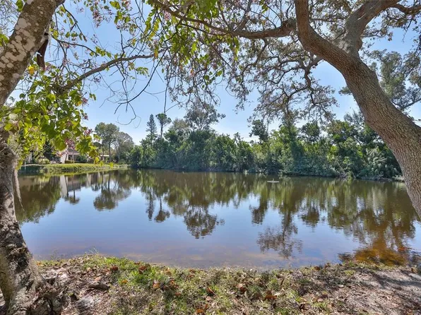 635 Woodlawn Dr #635, Bradenton, FL 34210