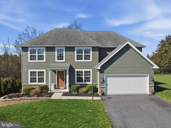 1356 Emilys Ct, Greencastle, PA 17225