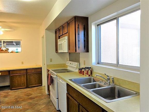 5th image of 569 W Vista Hermosa Dr