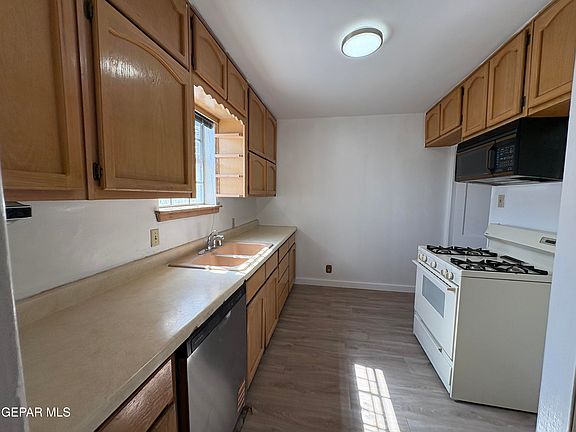 3rd image of 3701 Jackson Ave