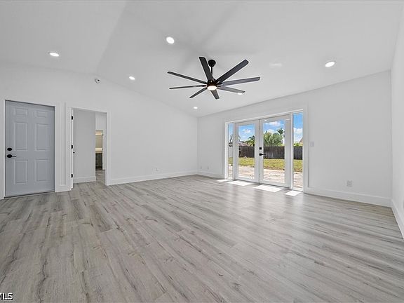 5th image of 2931 SW 11th Ct