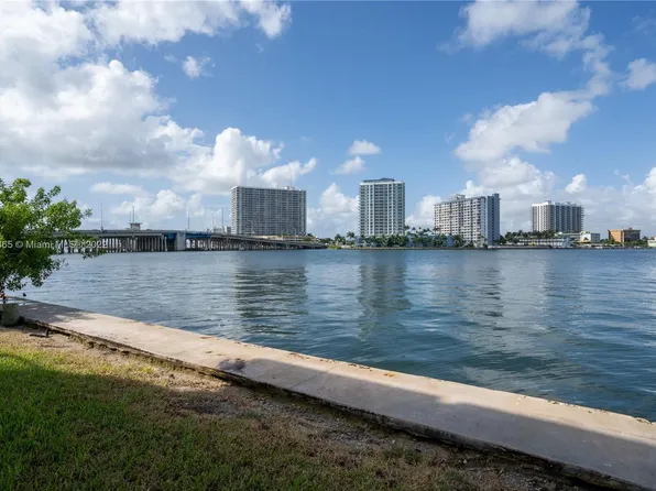 2150 Bay Dr APT 10, Miami Beach, FL 33141