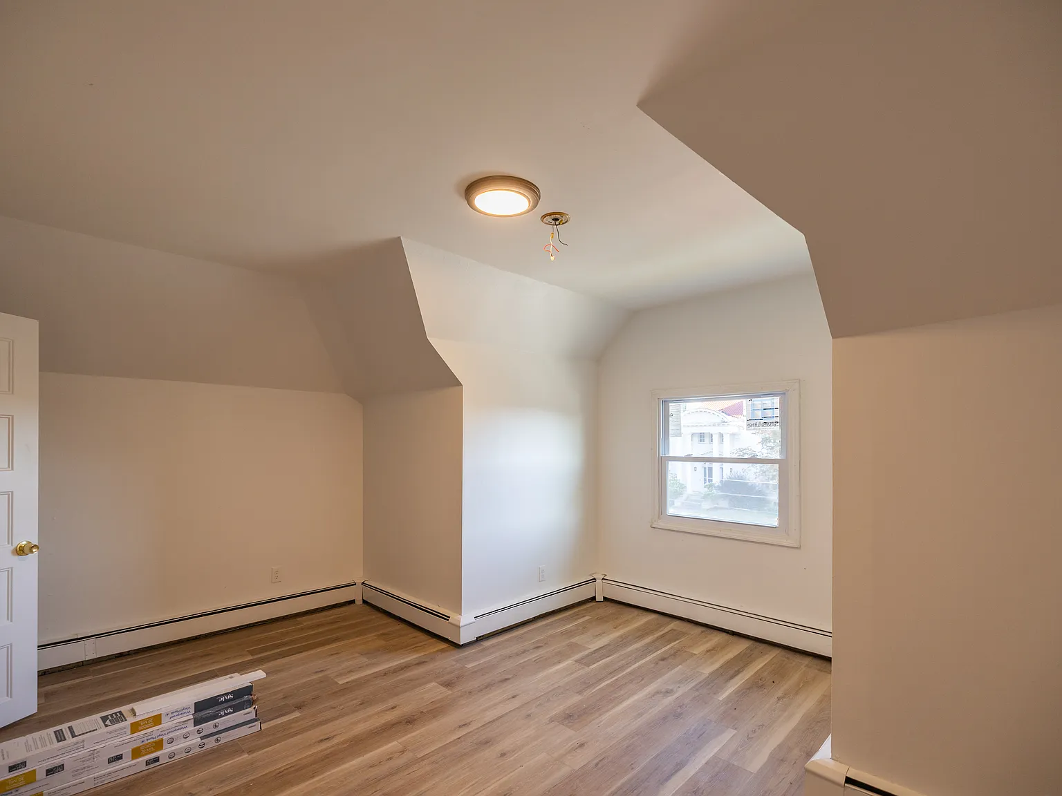 1 bed, 700 sqft, $1,250 — Photo 3