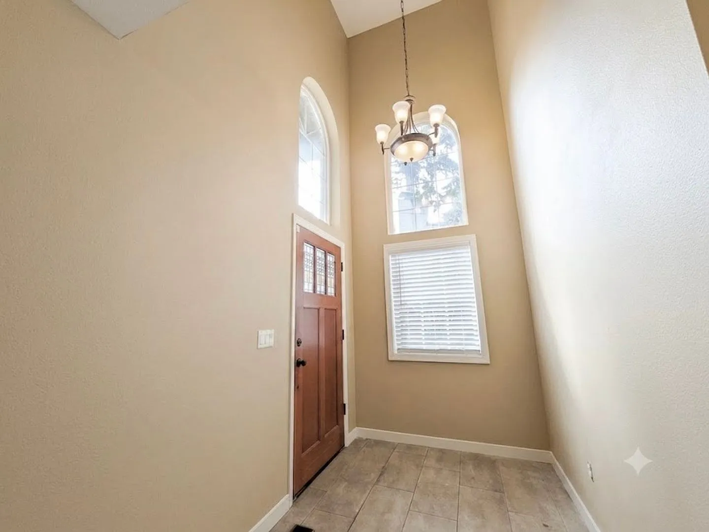 **Labor Day Special** $1000 Off The 2nd Month's Rent With A Lease Signed By 8/28/2026 Beautifully... — Photo 3