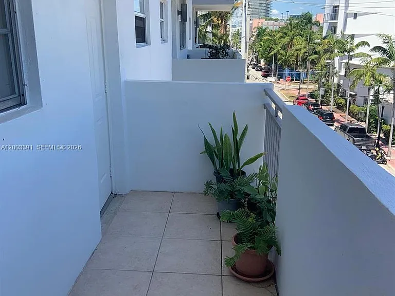 360 Meridian Ave #4C — Photo 8