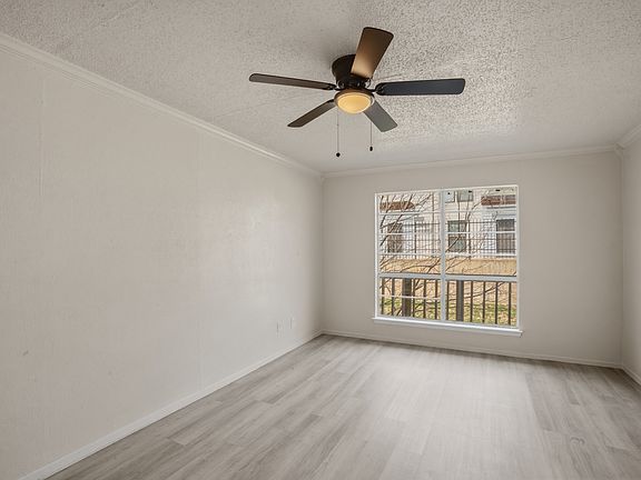 5th image of 5055 Ridglea Ln APT 1104