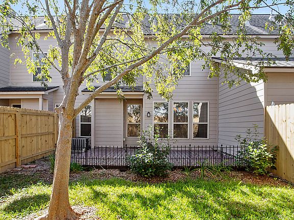 3rd image of 18194 Pinehurst Dr #1